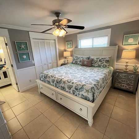 Stylish And Modern 2 Bedroom, 2 Bathroom. The Mermaid Suite. Fort Myers Beach Bagian luar foto